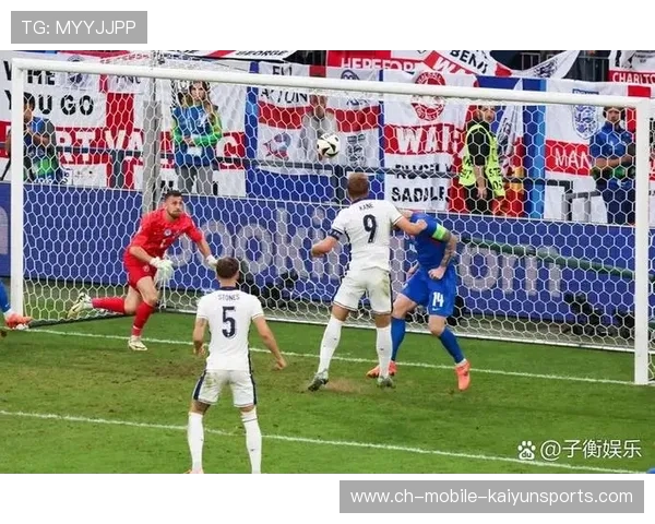 欧洲杯赛场那些被反复回放的经典技战术瞬间让球迷热血沸腾 欧洲杯赛场那些被反复回放的经典技战术瞬间让球迷热血沸腾