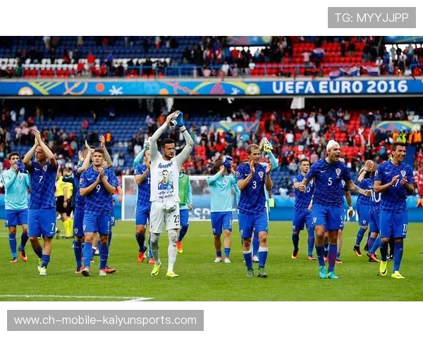 巴萨防线再敲警钟!3-3战平布鲁日,欧冠晋级路荆棘丛生 巴萨防线再敲警钟!3-3战平布鲁日,欧冠晋级路荆棘丛生