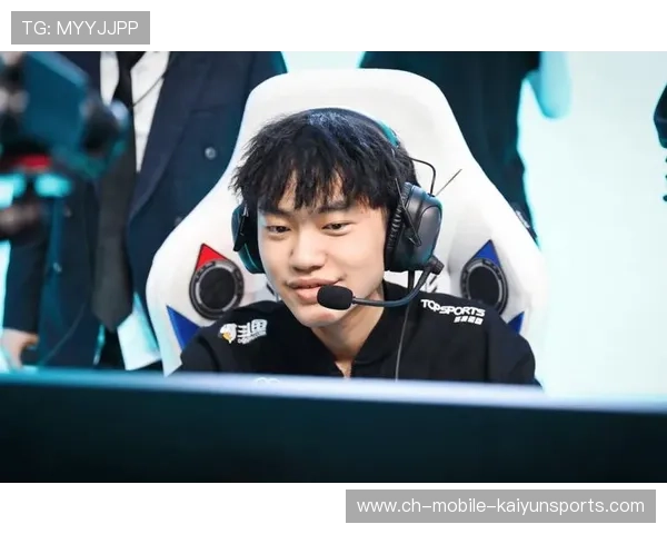 LPLAD手起枪落连取三个人头，带你见证电竞世界的巅峰时刻