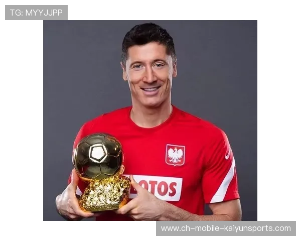 世界足球先生竞争进入最后阶段，三巨头积分接近