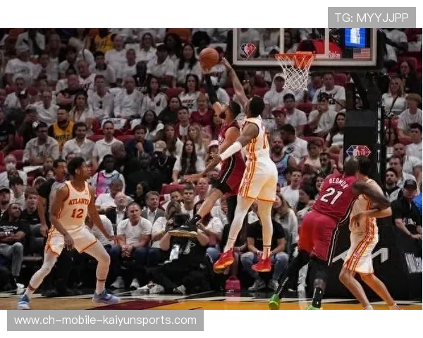 米切尔背后运球瞬间拉开空间得手，骑士继续扩大优势